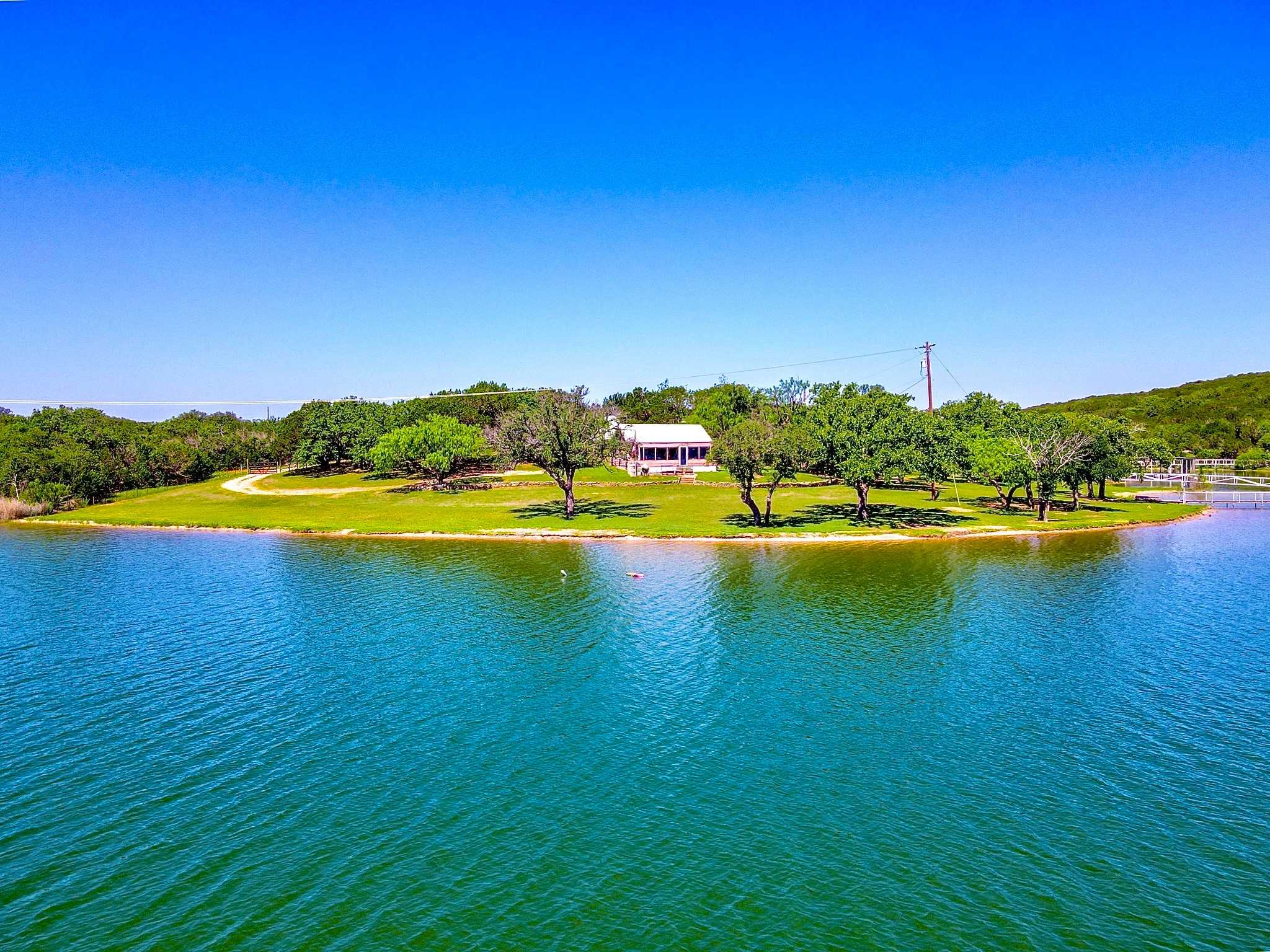 photo 3: 5005 Kingdom Drive, Possum Kingdom Lake TX 76450