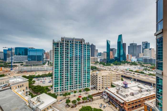 photo 25: 2200 Victory Avenue Unit 1601, Dallas TX 75219