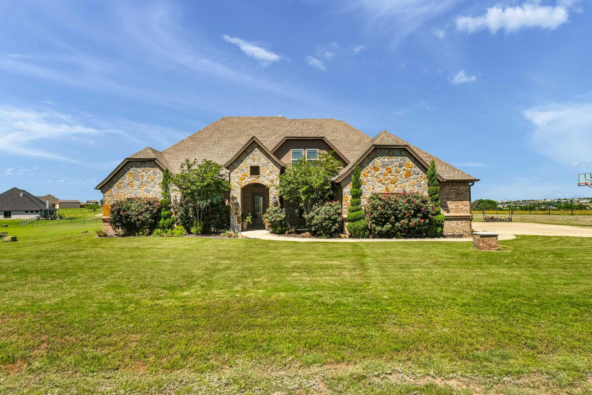 photo 2: 121 Canyon Creek Court, Weatherford TX 76087