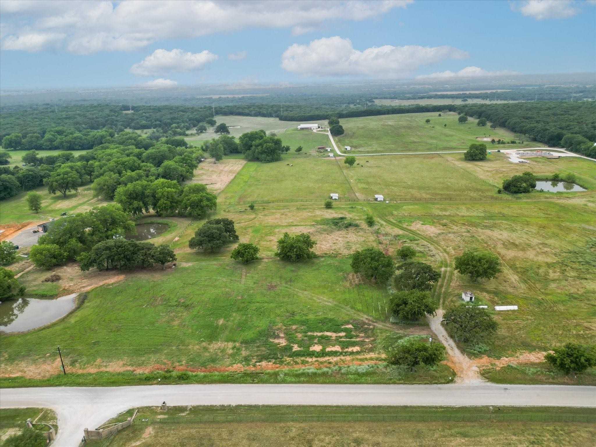 photo 3: 1405 Prairie Grove Road, Valley View TX 76272