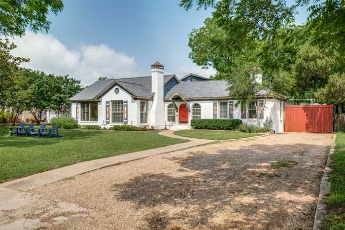 photo 1: 9517 Redondo Drive, Dallas TX 75218