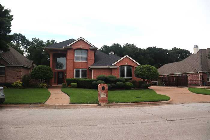 photo 1: 6919 Marina Shores Court, Arlington TX 76016