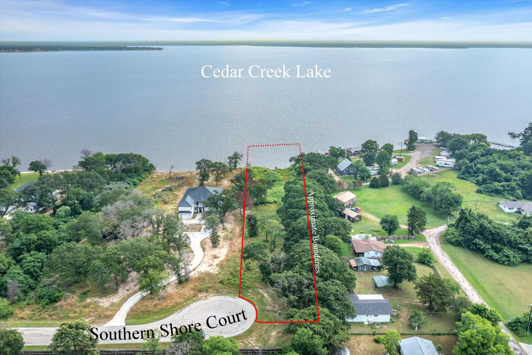 photo 3: 8999 Southern Shore Court, Kemp TX 75143