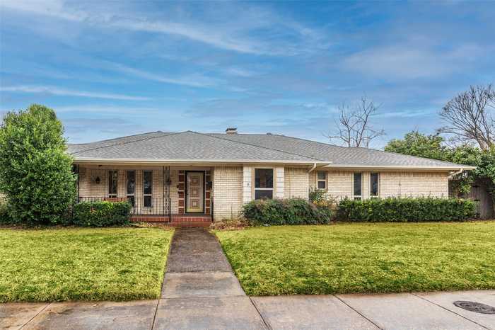 photo 2: 6350 E Lovers Lane, Dallas TX 75214