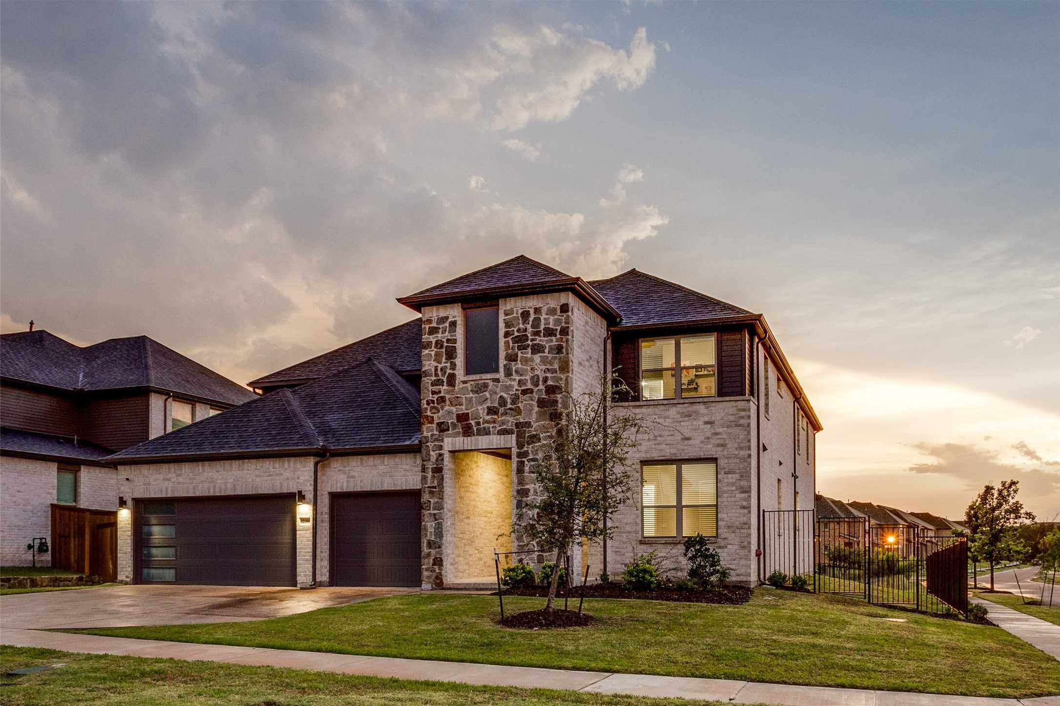 photo 3: 12395 Mikaela Drive, Frisco TX 75033