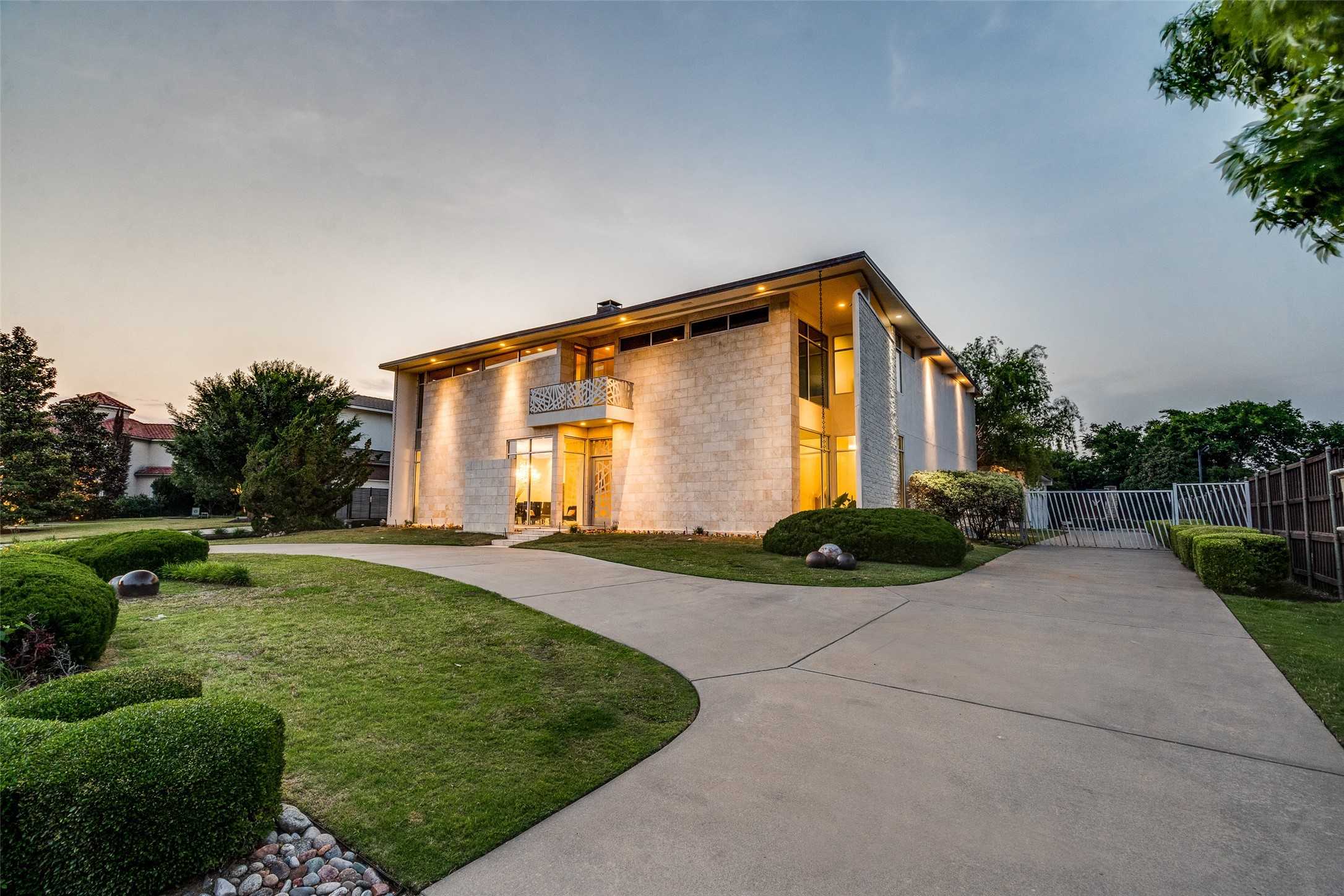 photo 2: 6517 Timber Wolf Trail, Plano TX 75093