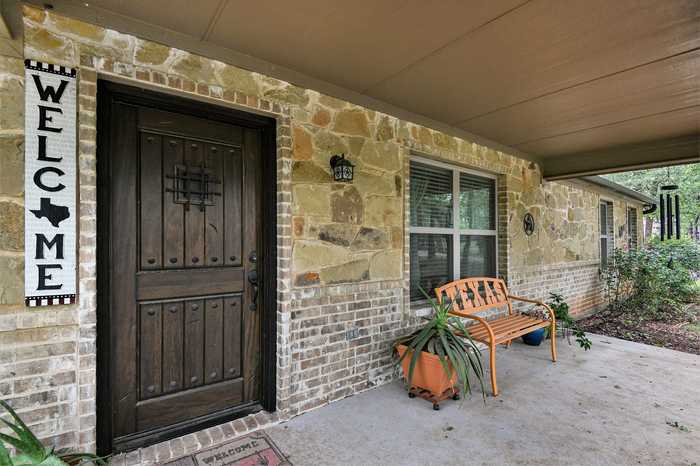 photo 2: 576 County Road 3555, Paradise TX 76073