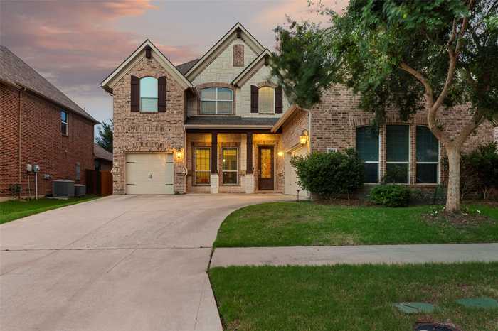 photo 2: 7048 Fullerton Circle, Frisco TX 75035