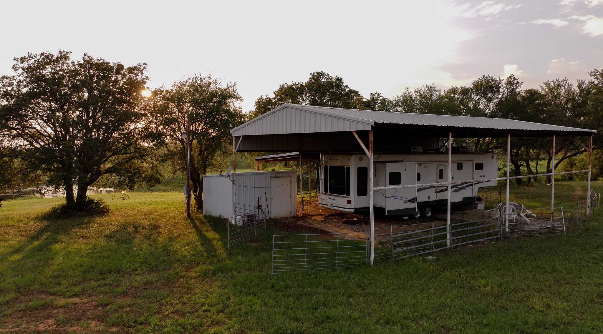 photo 3: 963 Thurman Lane, Jacksboro TX 76458