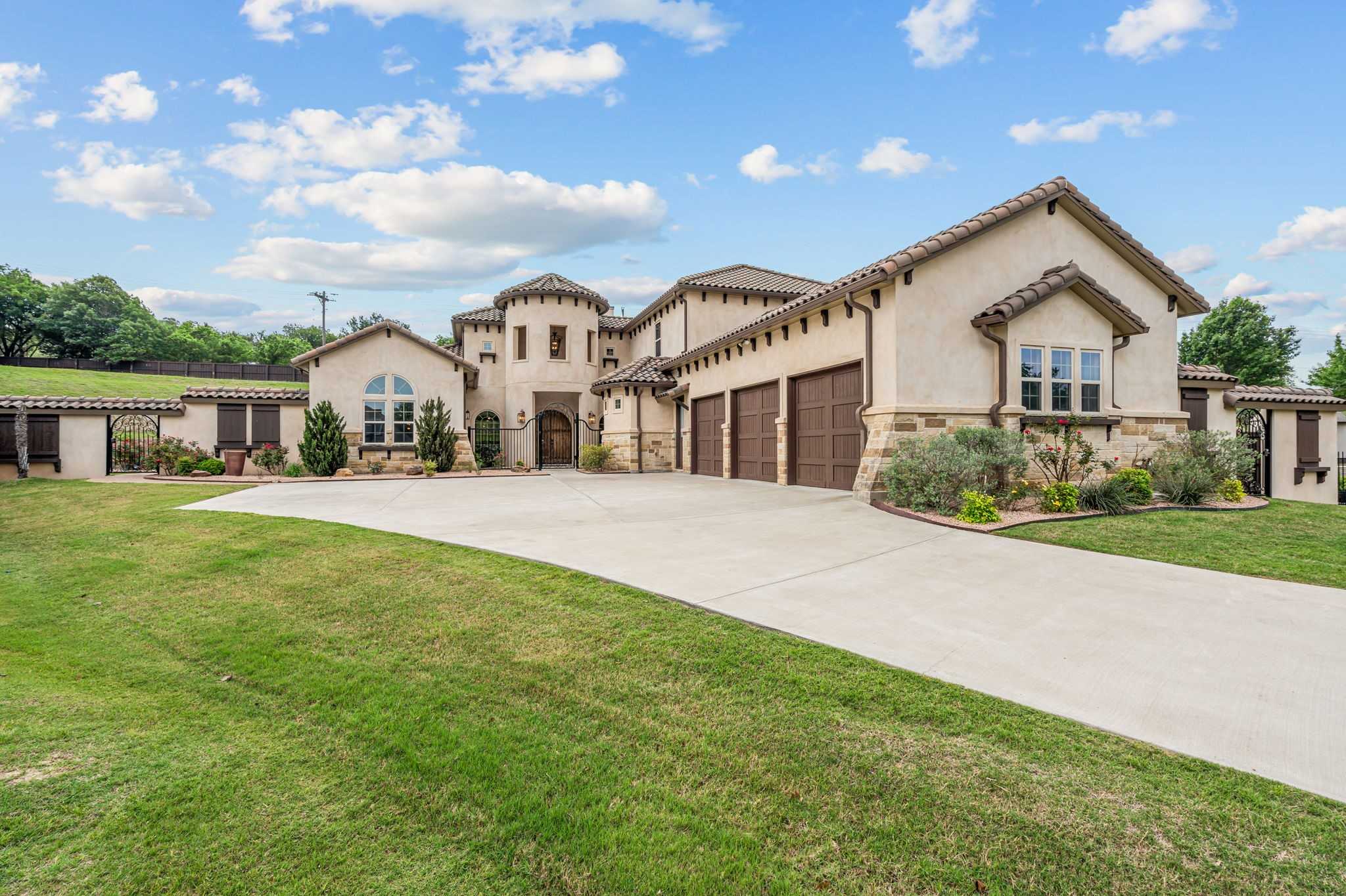 photo 2: 204 Links Court, Aledo TX 76008