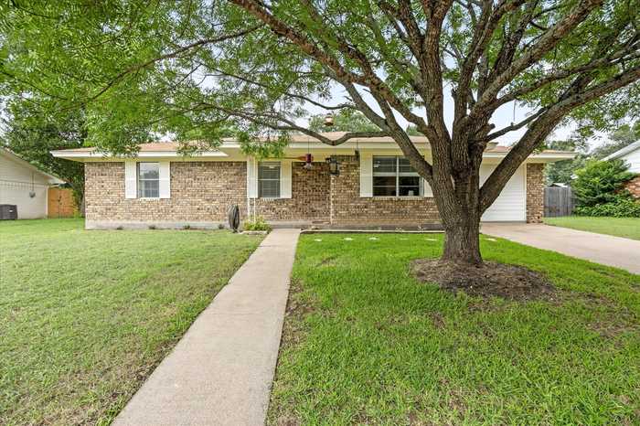 photo 1: 514 N Avenue V, Clifton TX 76634