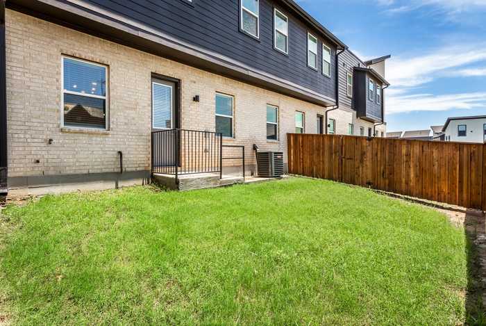 photo 12: 2015 Bethlehem Street, Irving TX 75061