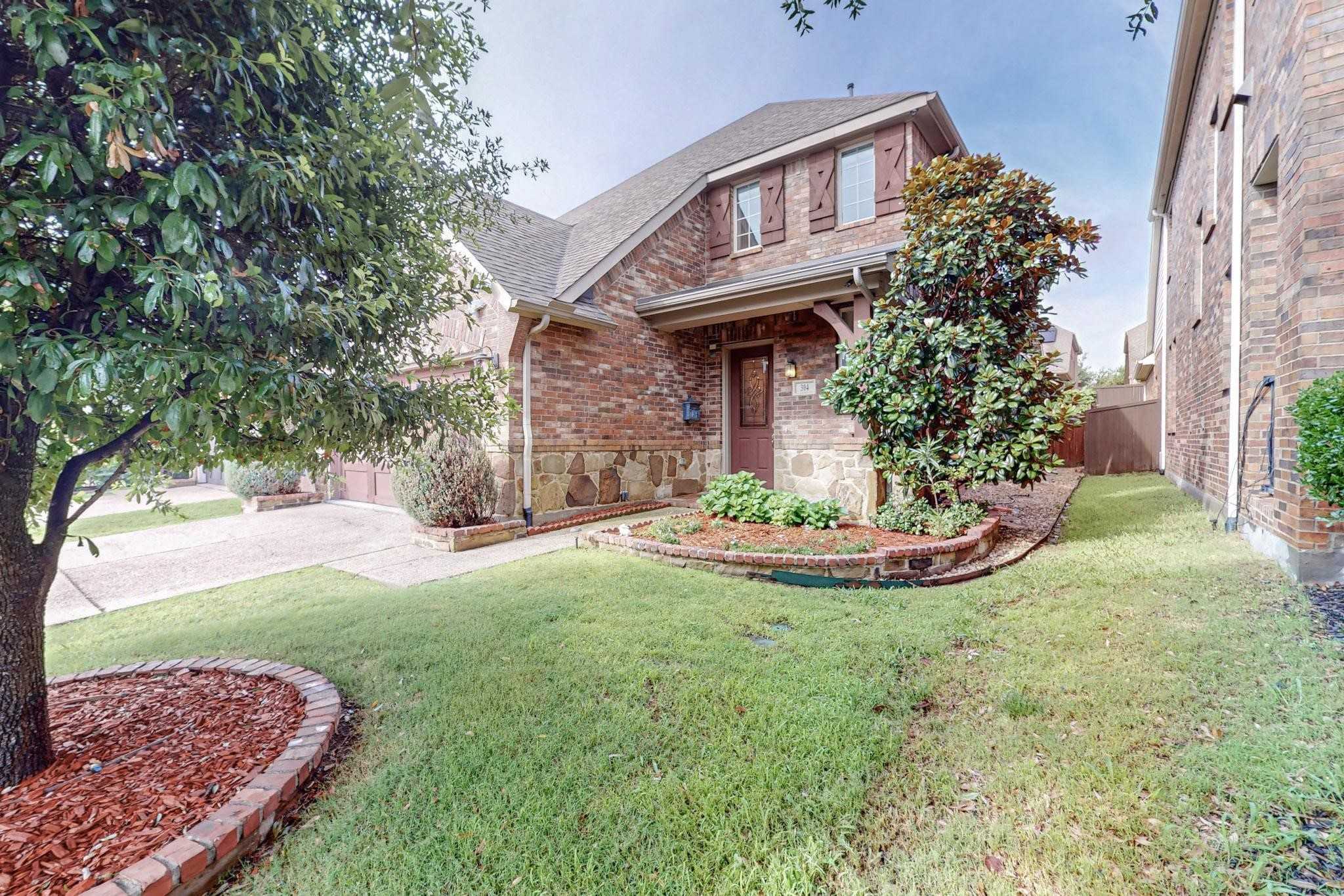 photo 3: 304 Chester Drive, Lewisville TX 75056