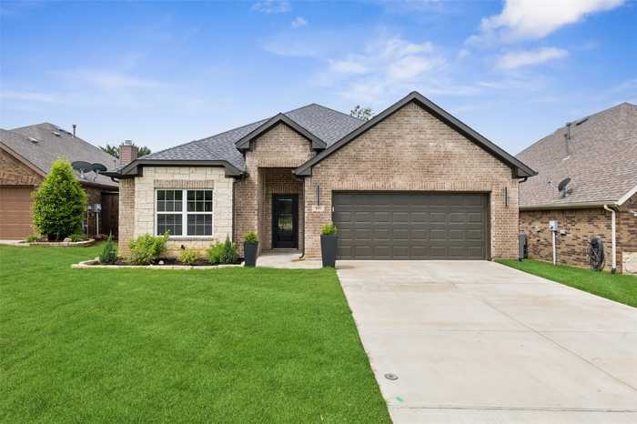 photo 1: 103 Tower Circle, Terrell TX 75160