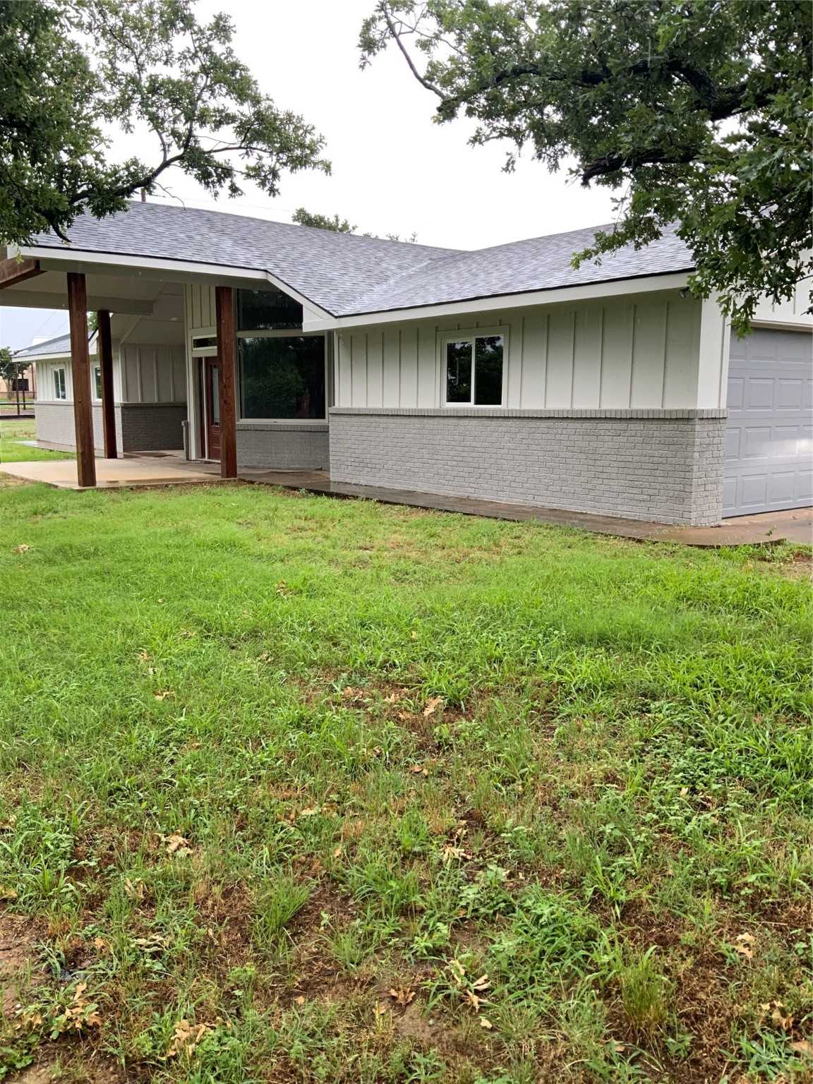 photo 1: 101 Brad Street, Jacksboro TX 76458