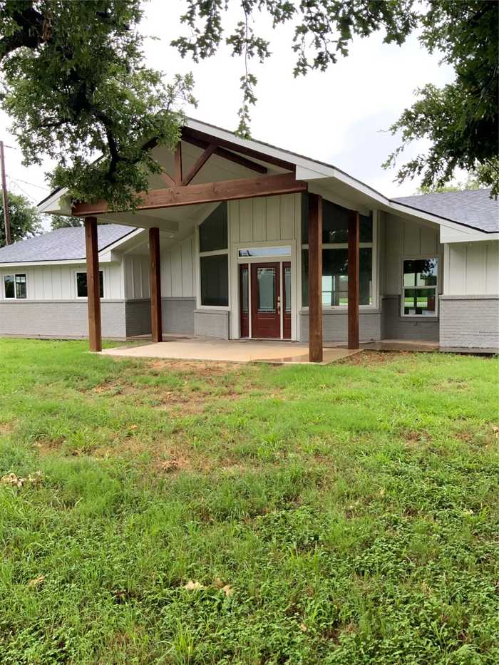 photo 2: 101 Brad Street, Jacksboro TX 76458