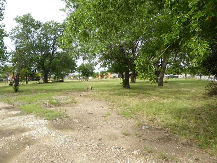 photo 2: 15251 Seagoville Road, Dallas TX 75253