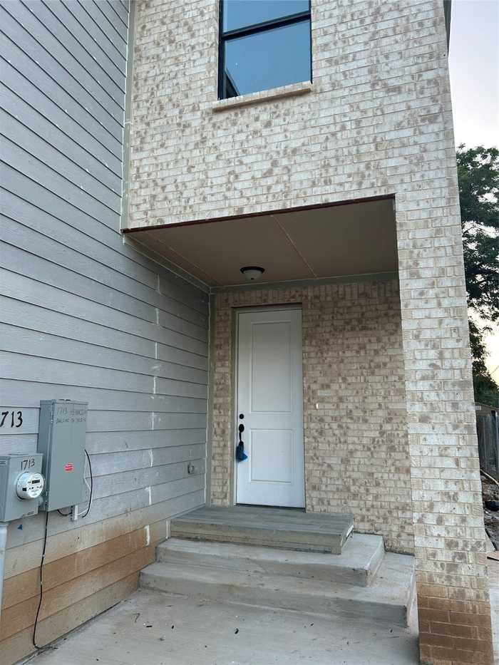 photo 1: 1711 Herald Street, Dallas TX 75215