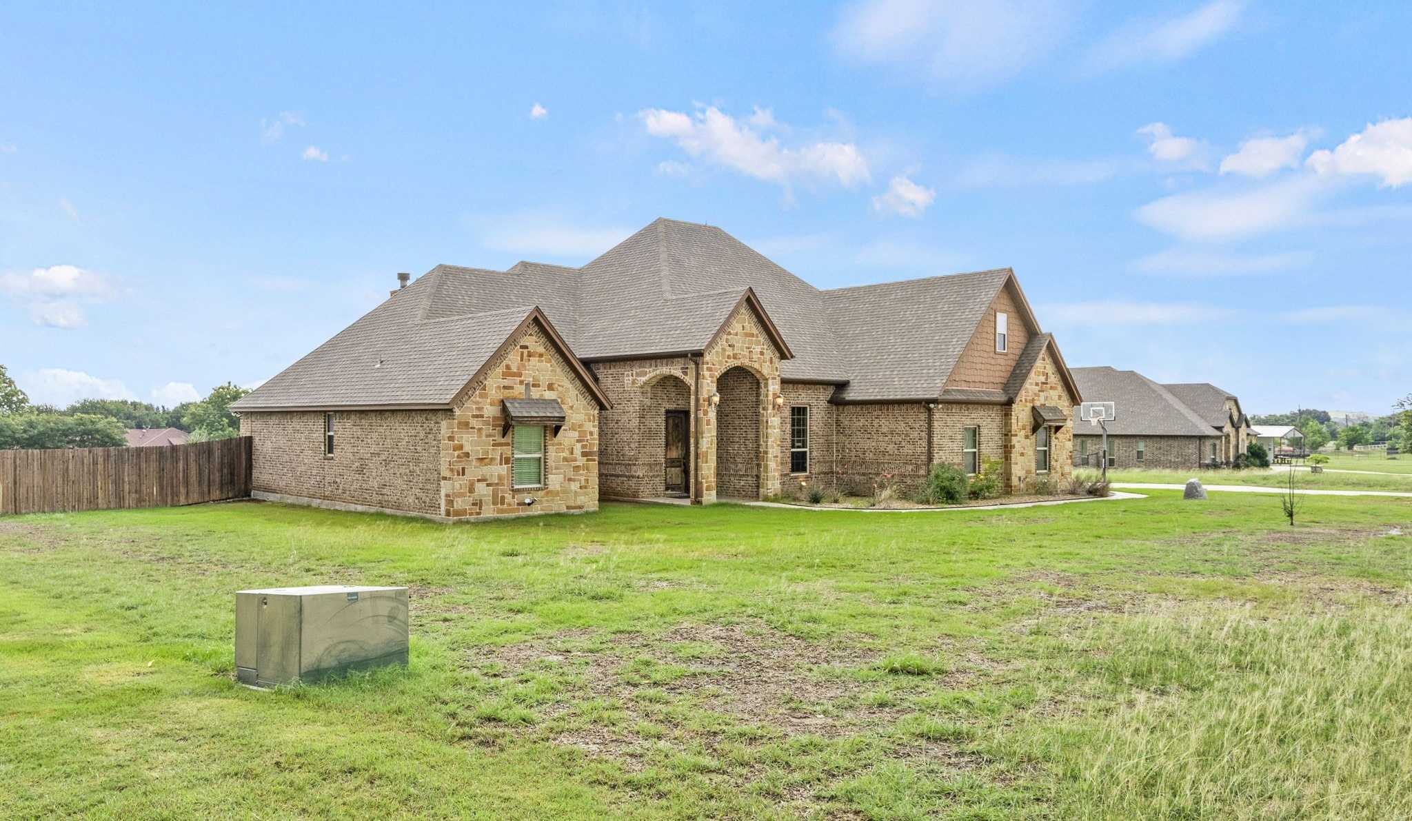 photo 2: 148 Ranch Hand Lane, Aledo TX 76008