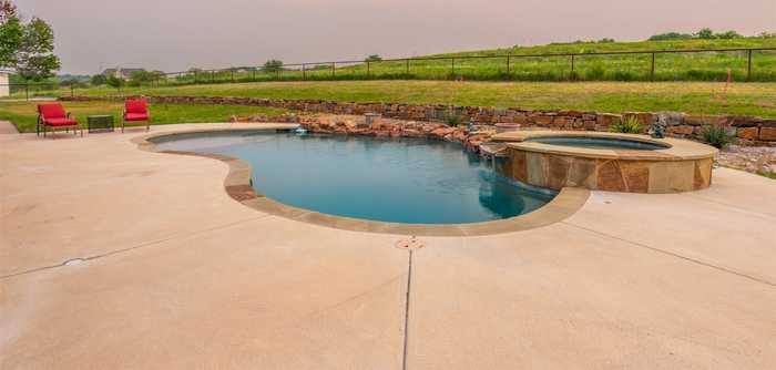 photo 2: 208 Jakes Trail, Aledo TX 76008