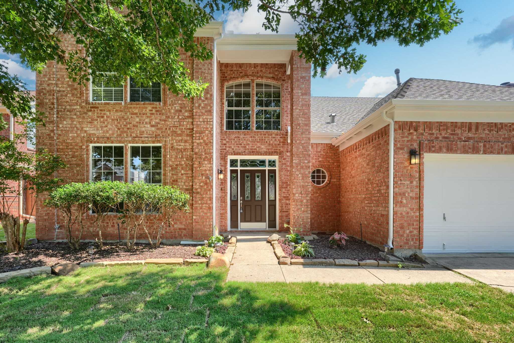 photo 1: 4032 Guthrie Drive, Plano TX 75024