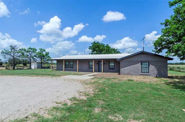 photo 2: 899 Huddleston Road, Sunset TX 76270