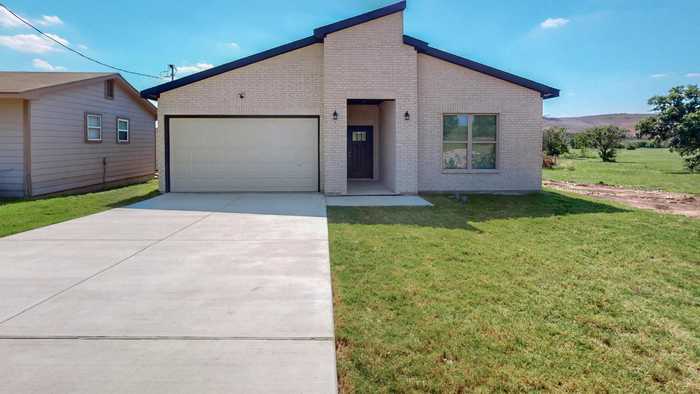 photo 1: 909 Maple Street, Ferris TX 75125