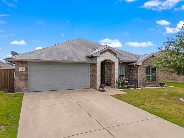 photo 1: 1820 Ridgecrest Drive, Terrell TX 75160