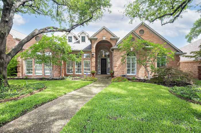 photo 1: 4211 Creekmeadow Drive, Dallas TX 75287