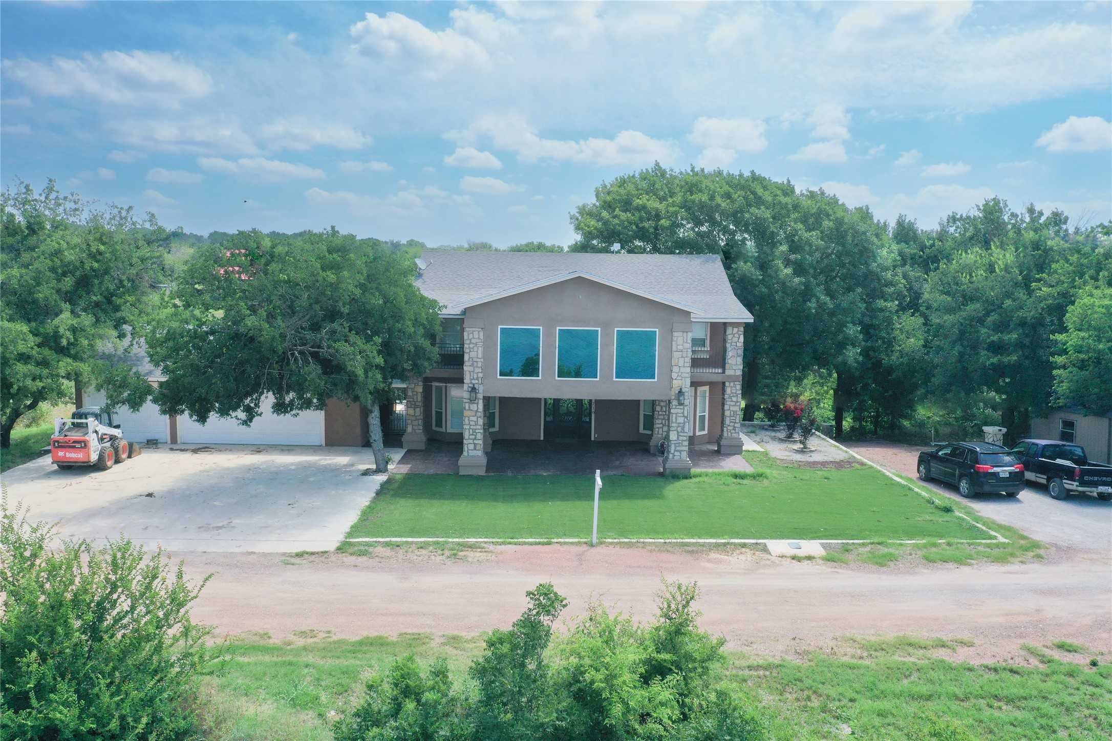 photo 3: 710 Crows Point, Bridgeport TX 76426