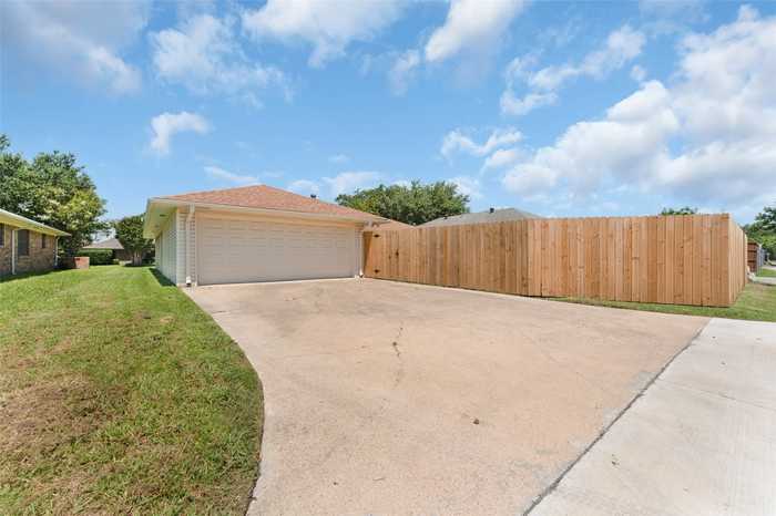 photo 32: 2322 Club Meadow Drive, Garland TX 75041