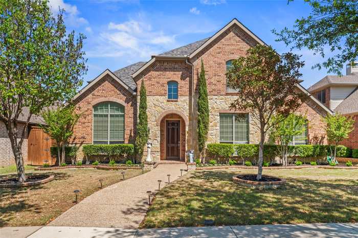 photo 2: 2321 Almsbury Lane, Lewisville TX 75056