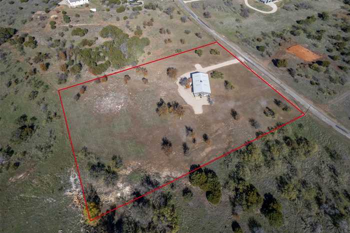 photo 2: 1049 Hells Gate Loop, Strawn TX 76475