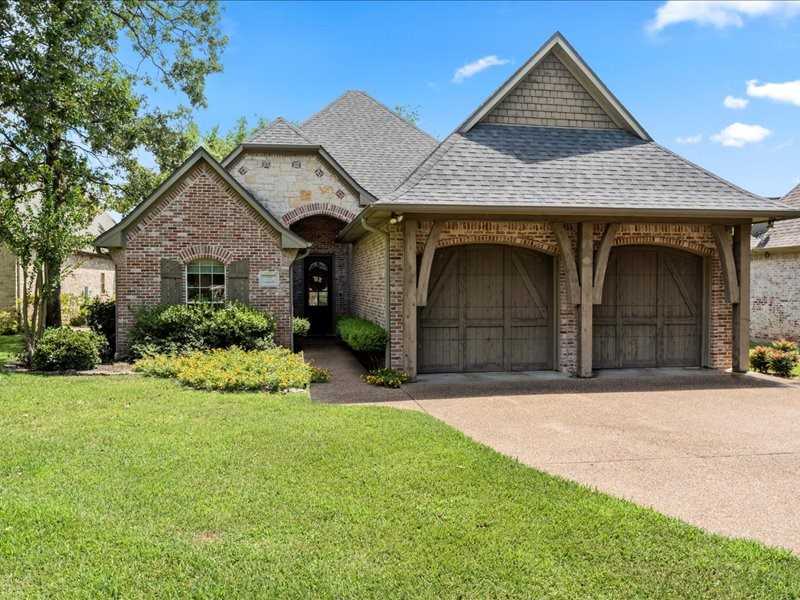 photo 1: 102 Carmel Place, Mabank TX 75156