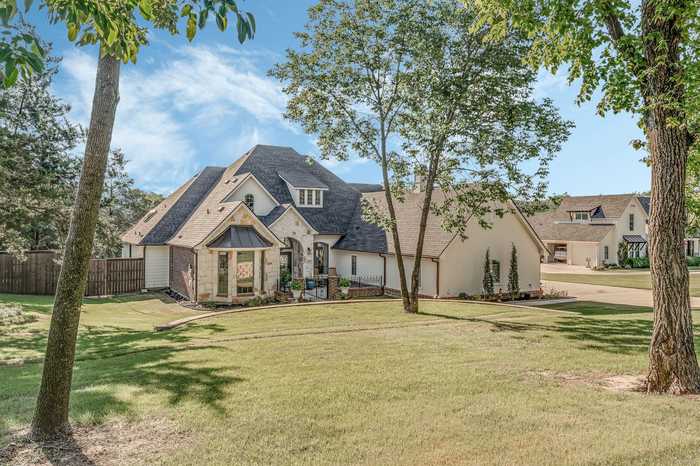 photo 1: 429 Ridgeview Road, Sherman TX 75092