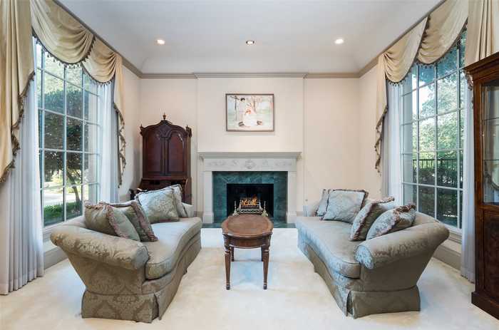 photo 2: 11805 Buffalo Creek Place, Dallas TX 75230