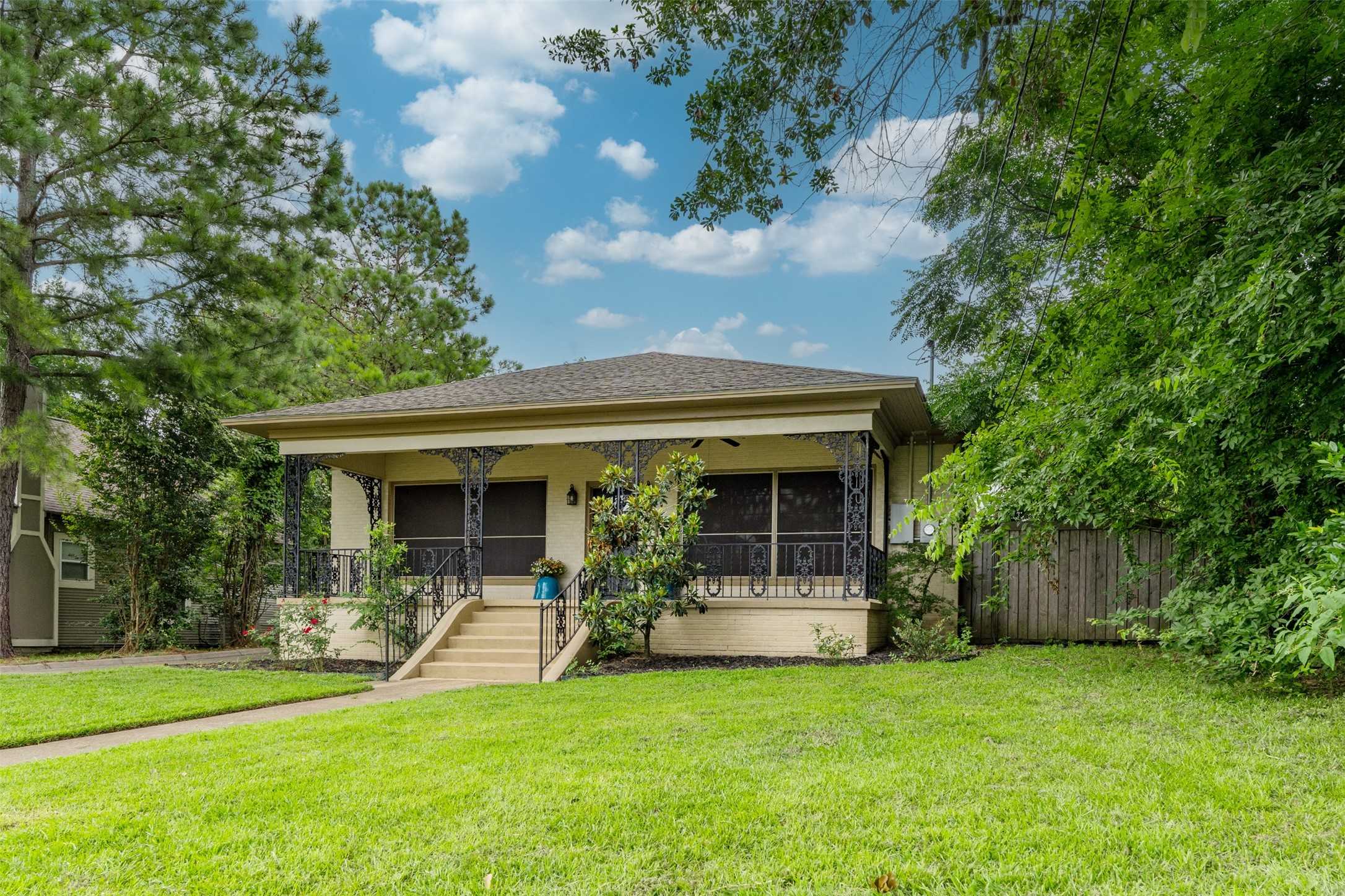 photo 3: 506 E College, Athens TX 75751