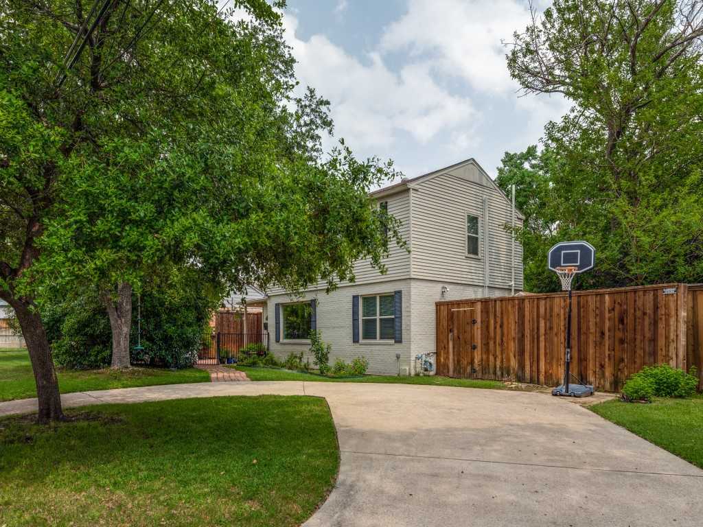 photo 1: 4734 Elsby Avenue, Dallas TX 75209