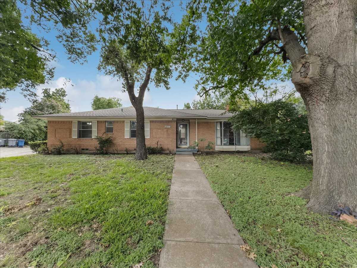 photo 1: 6833 Town North Drive, Dallas TX 75231