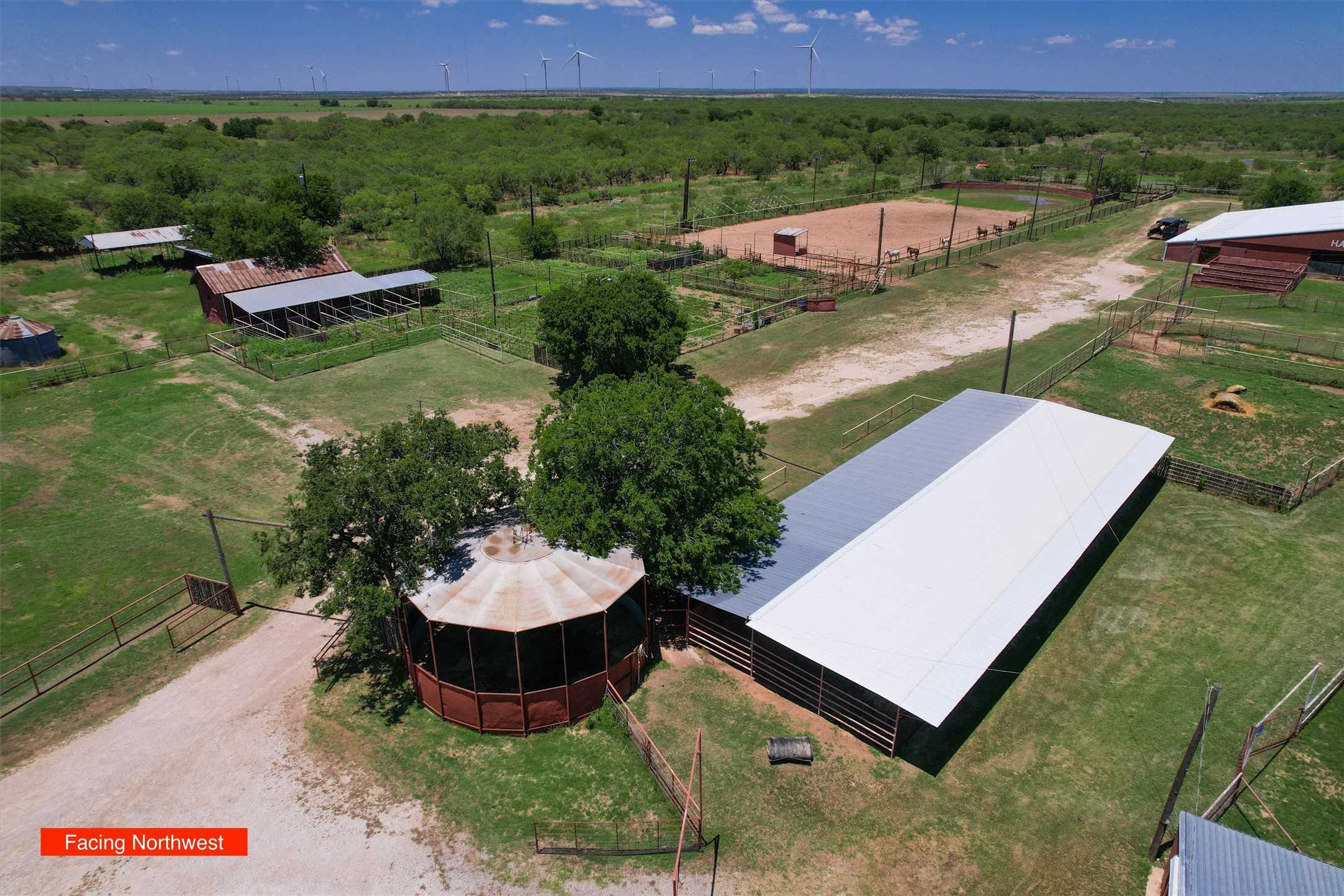 photo 3: 710-712 Old Haskell Road, Throckmorton TX 76483