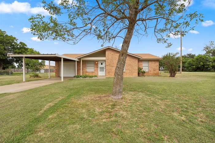 photo 2: 207 Summitt Street, Ranger TX 76470