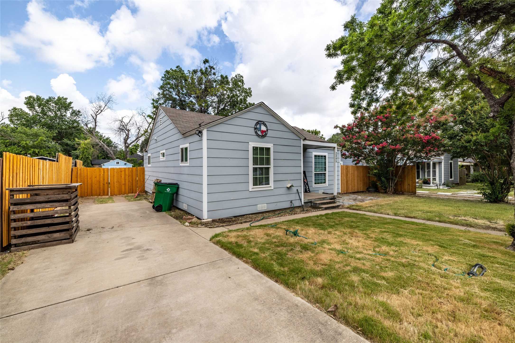 photo 3: 2305 Owens Street, Haltom City TX 76117