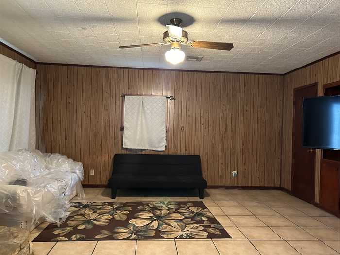 photo 8: 1401 1405 E Central Avenue, Comanche TX 76442