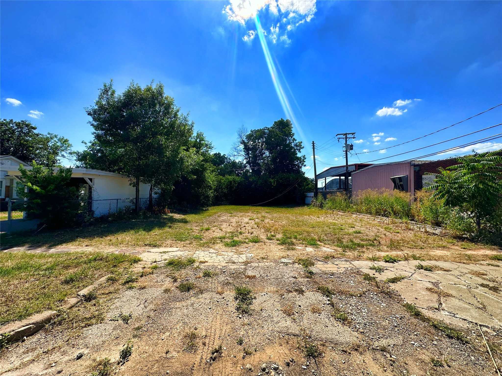 photo 3: 506 Tennessee Street, Graham TX 76450