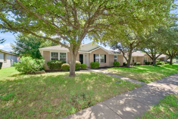 photo 2: 112 Rolling Hills Place, Lancaster TX 75146