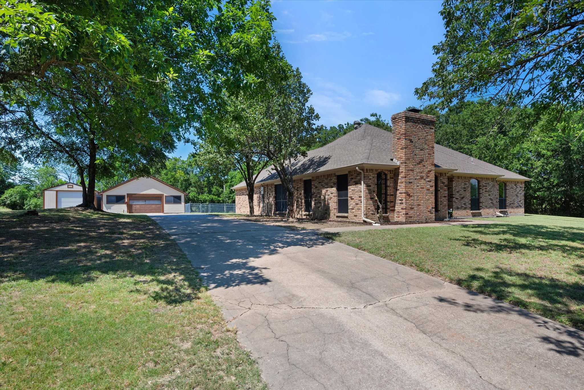 photo 3: 331 Oak Creek Drive, New Hope TX 75071