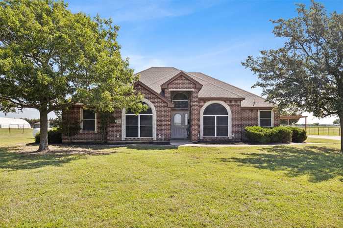 photo 2: 1509 S 4th Street, Grandview TX 76050