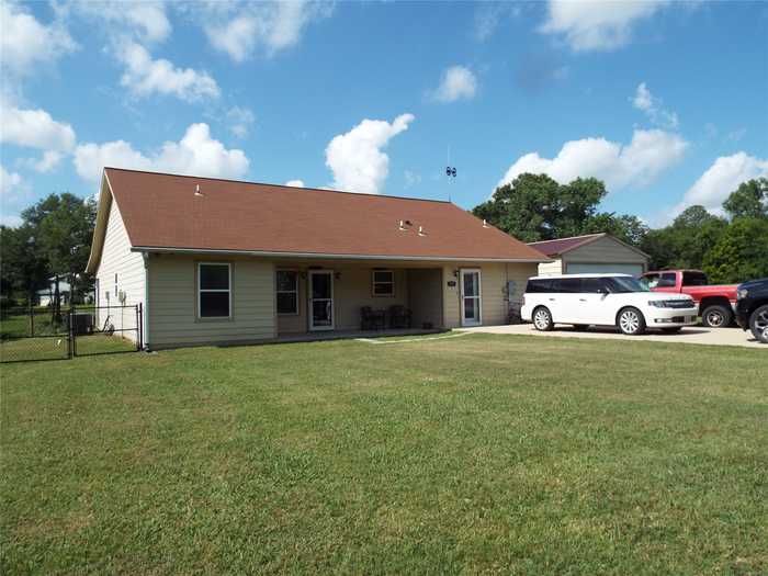 photo 1: 721 Midway Road, Tool TX 75143