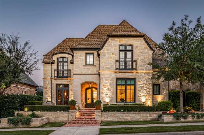 photo 1: 6812 Labelle Court, Plano TX 75024