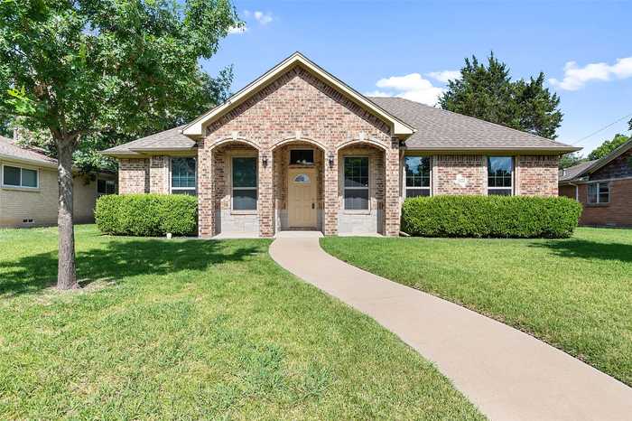 photo 2: 6222 Symphony Lane, Dallas TX 75227